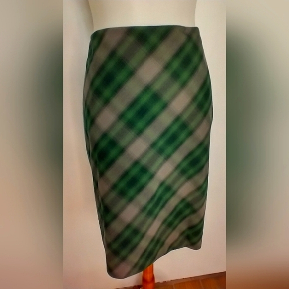 EMERALD SHADOW PLAID SKIRT - Picture 1 of 6